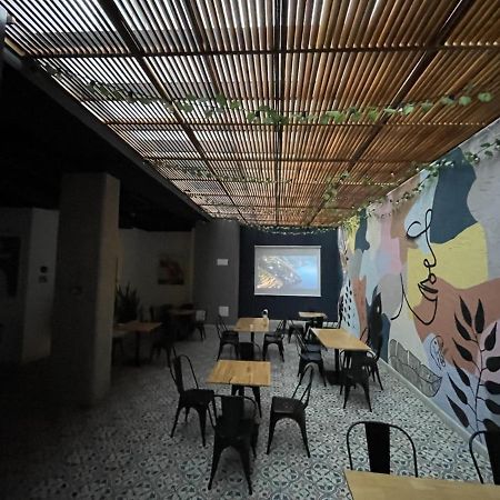 Em Hotel Corferias Embajada Americana 보고타 외부 사진