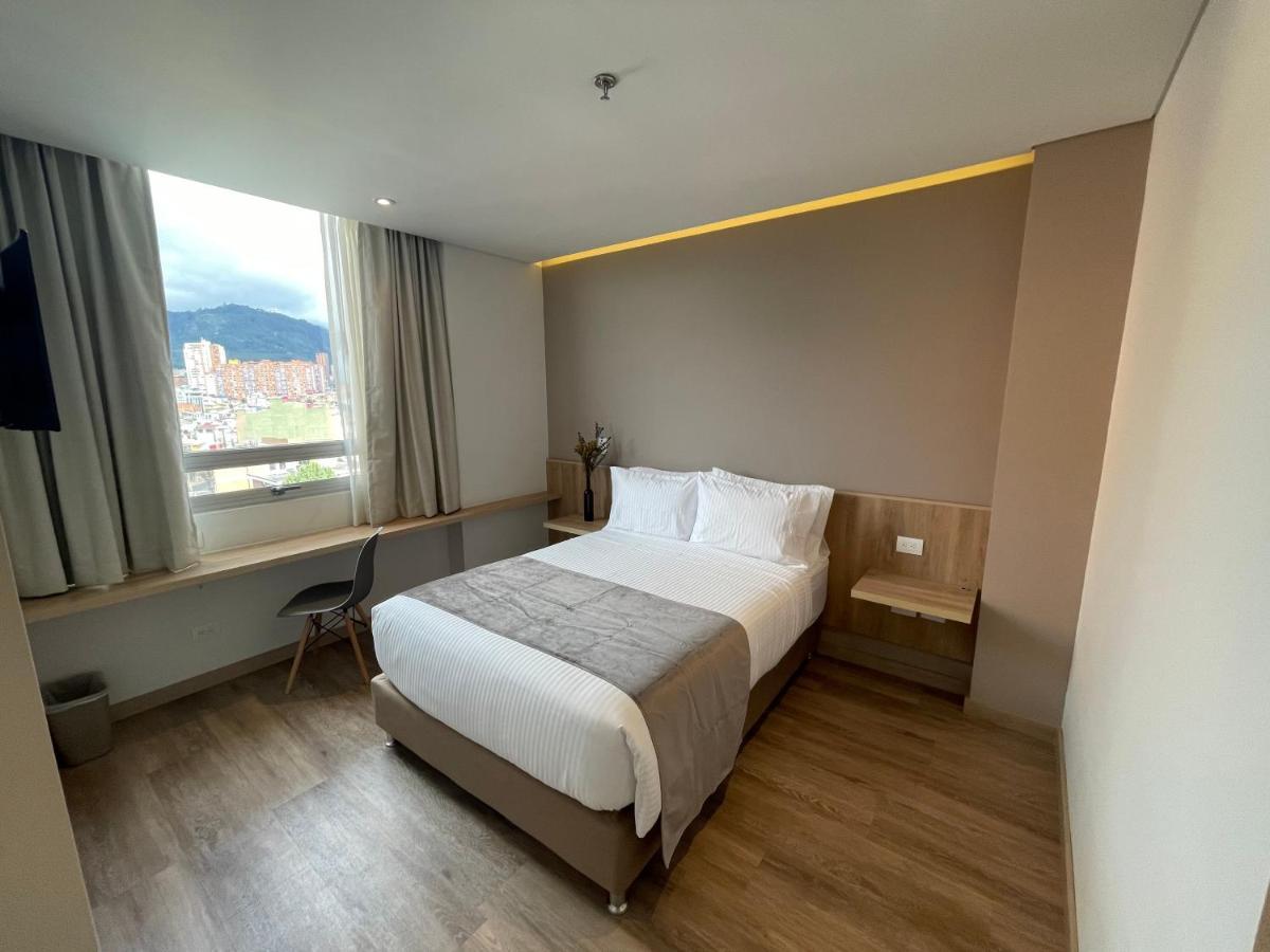 Em Hotel Corferias Embajada Americana 보고타 외부 사진