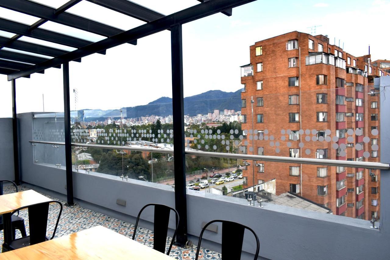 Em Hotel Corferias Embajada Americana 보고타 외부 사진