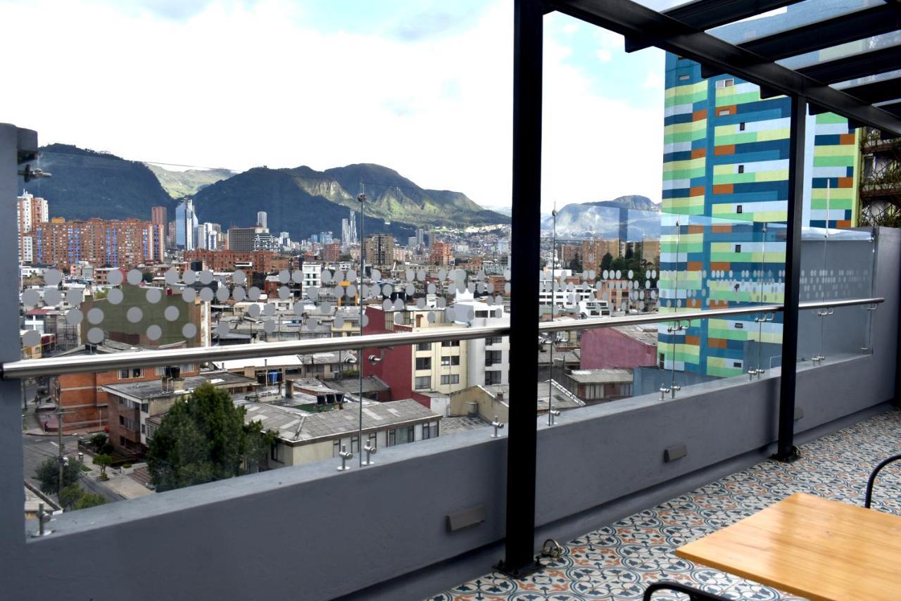 Em Hotel Corferias Embajada Americana 보고타 외부 사진