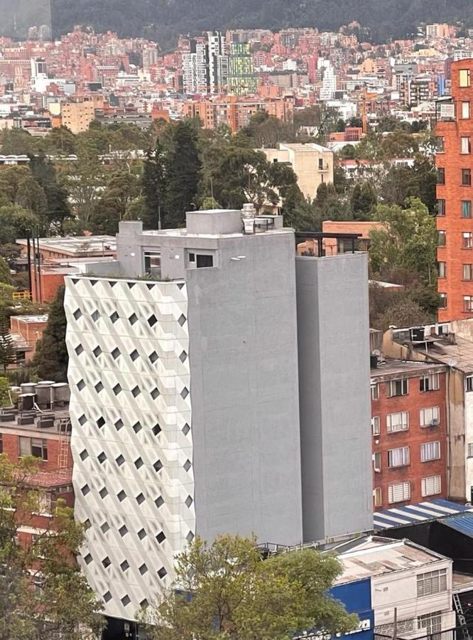 Em Hotel Corferias Embajada Americana 보고타 외부 사진