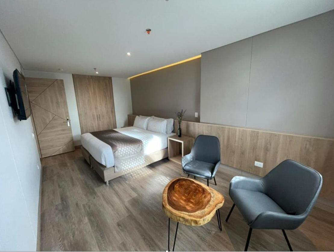 Em Hotel Corferias Embajada Americana 보고타 외부 사진